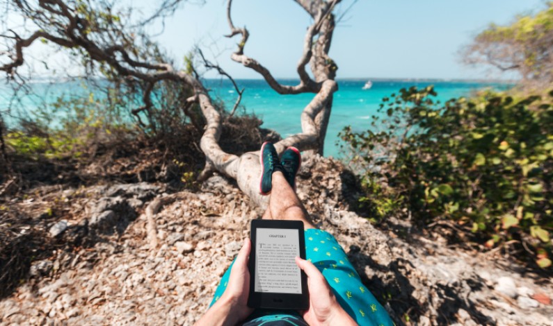 E-books are more than just digital facsimiles, and publishers need to realize that, pronto E-books are more than just digital facsimiles, and publishers need to realize that, pronto