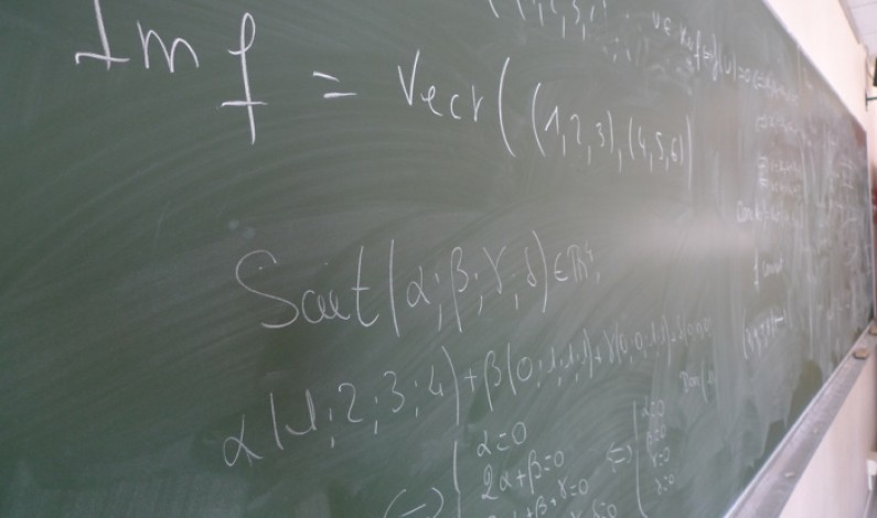 Amazon eyes up education, plans a free platform for learning materials Amazon eyes up education, plans a free platform for learning materials