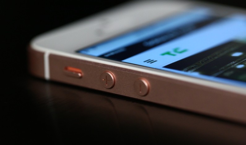 With another Apple failure, it’s time to forget about hardware With another Apple failure, it’s time to forget about hardware